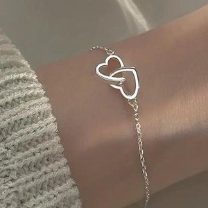 DOUBLE HEART BRACELET in Silver
